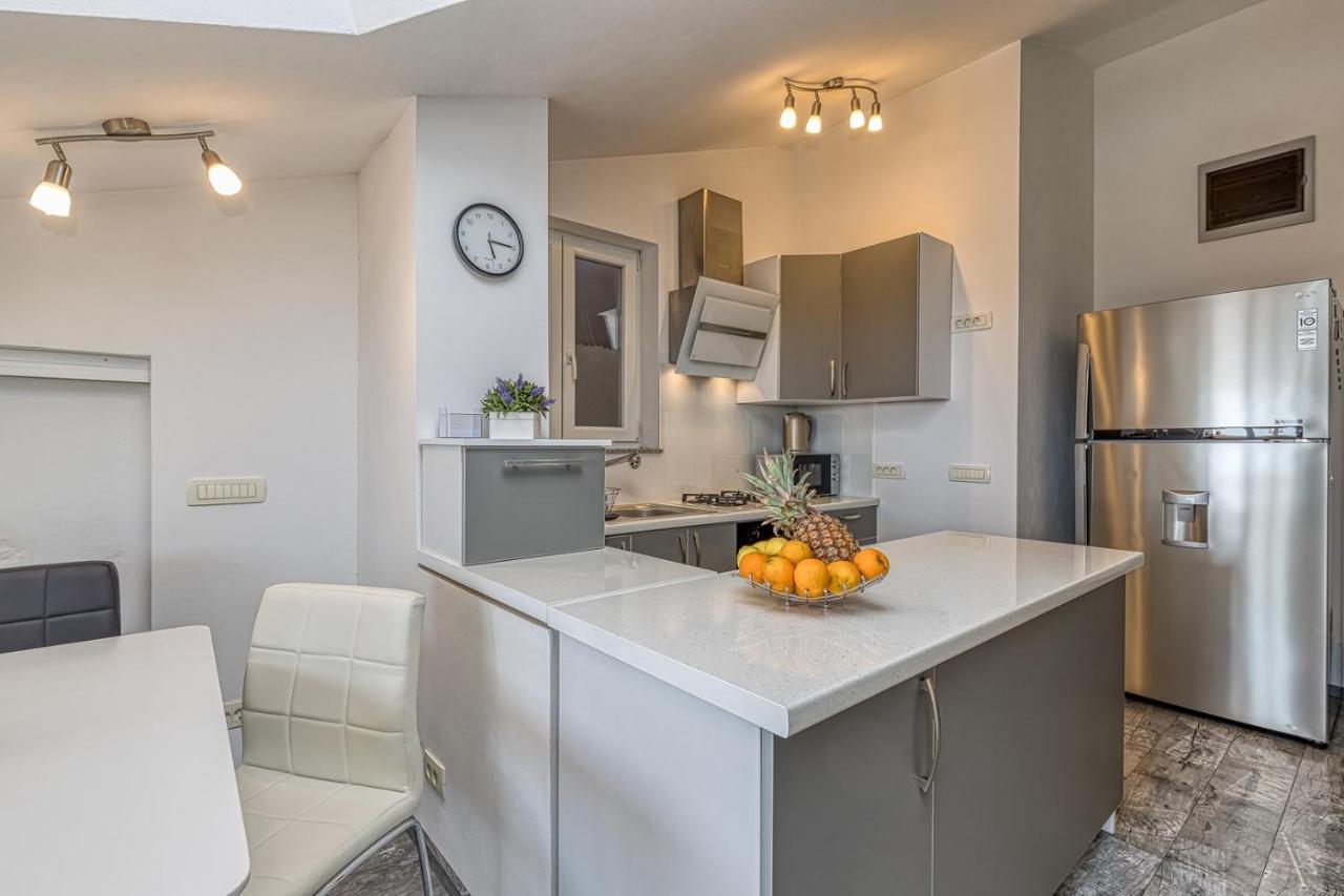 Enjoy At L&C Apartman Rovinj Kültér fotó